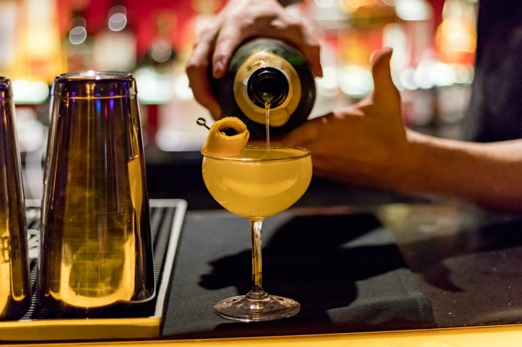 About Us 1 About Us Riverside Bartending School